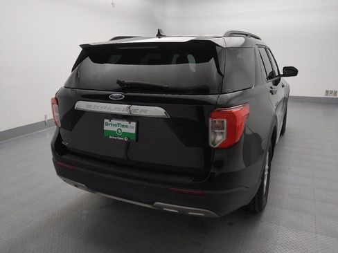 Used 2022 Ford Explorer XLT w/ Equipment Group 202A image 7