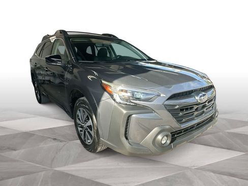 Used 2024 Subaru Outback Premium AWD/4WD image 2