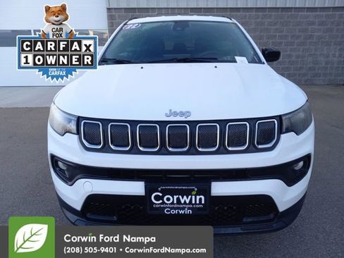 Used 2022 Jeep Compass Latitude image 8
