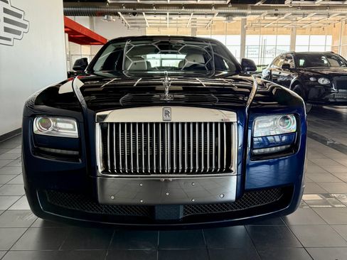 Used 2012 Rolls-Royce Ghost RWD image 2