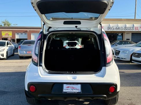 Used 2019 Kia Soul FWD image 6