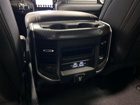 New 2026 RAM 1500 4x4 Crew Cab image 31
