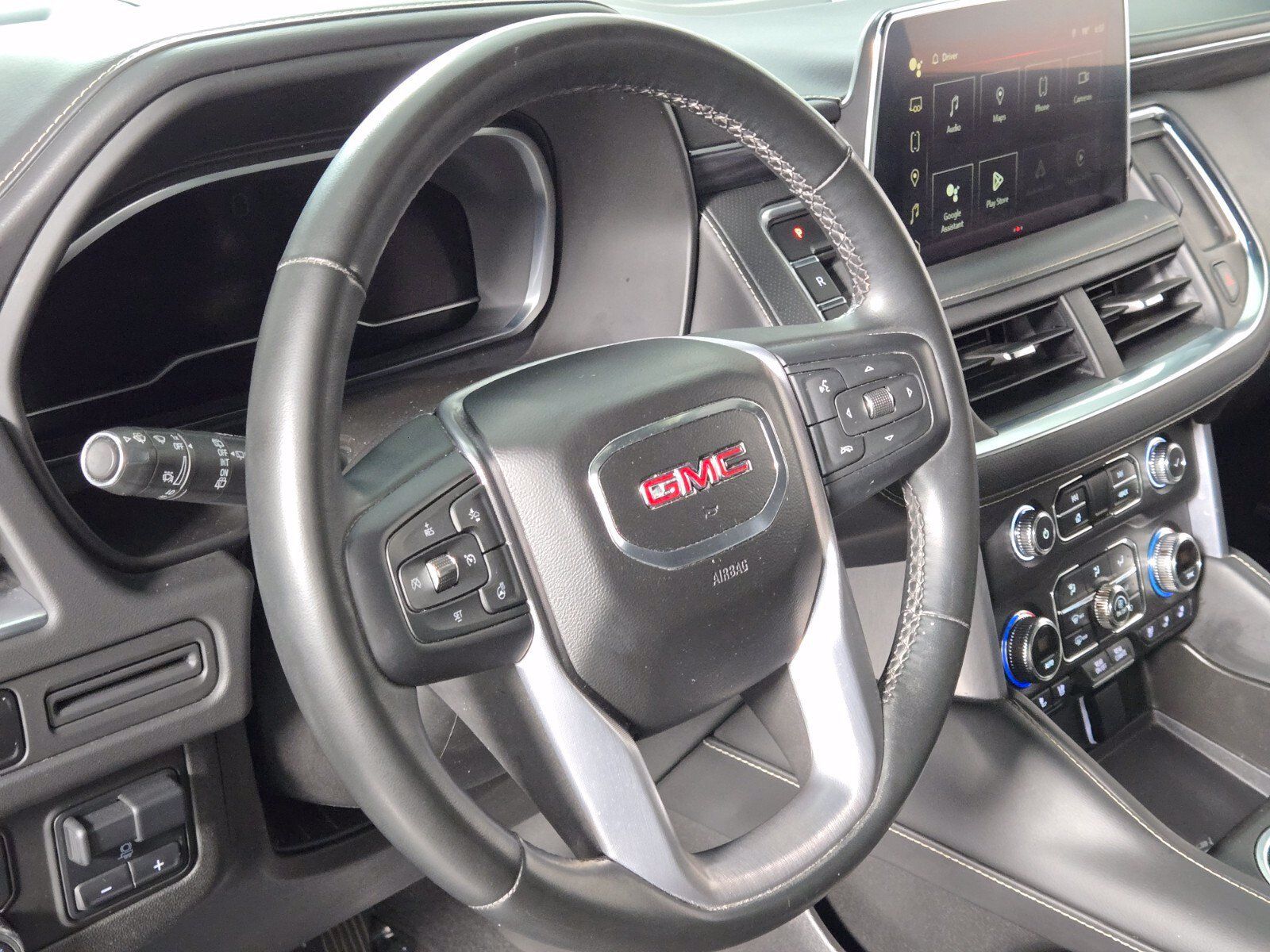 Used 2023 GMC Yukon SLT w/ SLT Luxury Package AWD/4WD image 26
