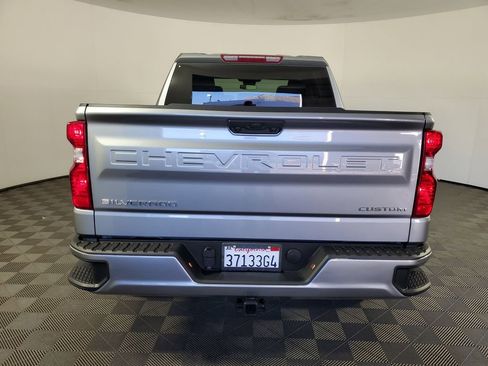 Used 2025 Chevrolet Silverado 1500 Custom image 5