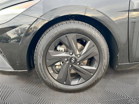 Used 2021 Hyundai Elantra SEL w/ Convenience Package image 27