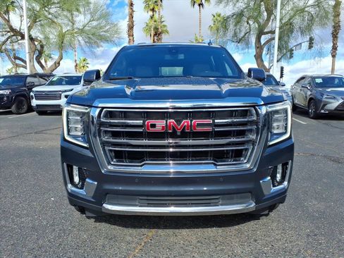 Used 2021 GMC Yukon XL SLT w/ SLT Premium Package image 2