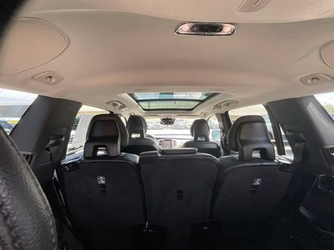 Used 2022 Volvo XC90 T5 Momentum w/ Climate Package AWD/4WD image 17