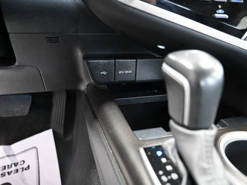 Used 2023 Toyota Camry XLE w/ Cold Weather Package image 21