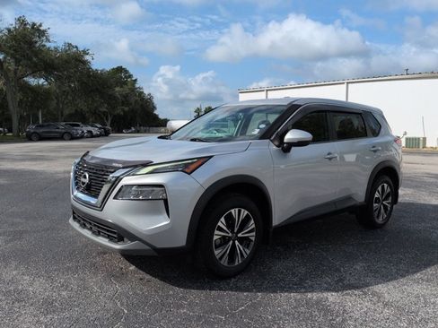 Certified 2022 Nissan Rogue SV FWD image 8