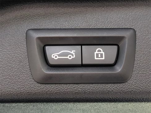 Used 2022 BMW X5 xDrive45e w/ Premium Package image 15