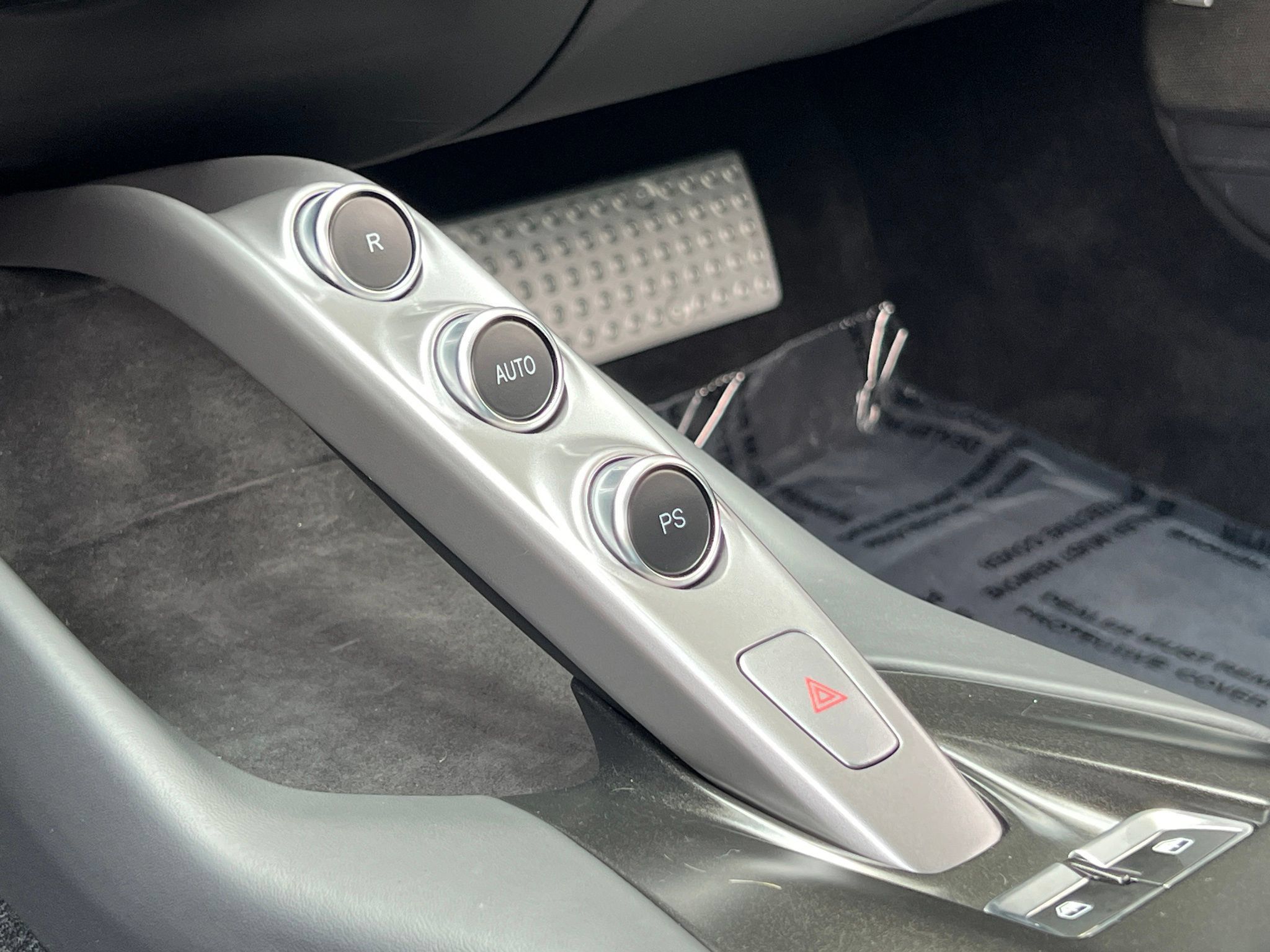 Used 2020 Ferrari 812 Superfast RWD image 28