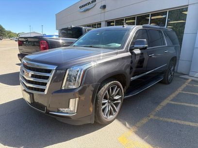 Used 2017 Cadillac Escalade ESV Luxury