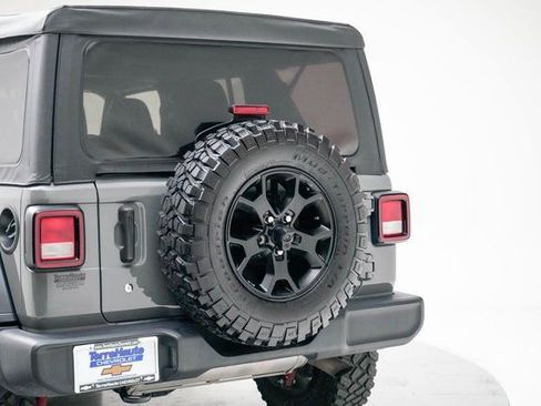 Used 2023 Jeep Wrangler Willys image 5