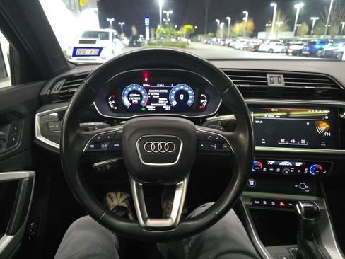 Used 2023 Audi Q3 2.0T Premium image 15