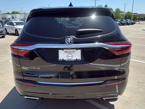 Used 2020 Buick Enclave Premium w/ Sun and Sites Package AWD/4WD image 9