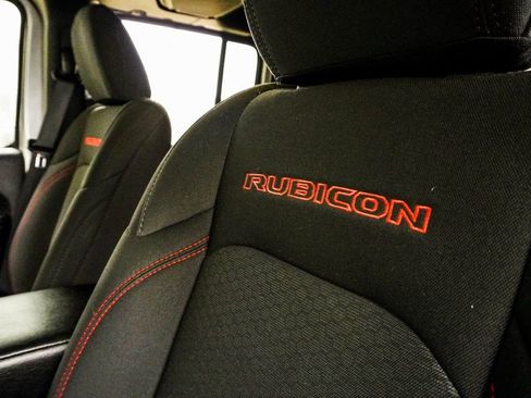Used 2021 Jeep Wrangler Unlimited Rubicon AWD/4WD image 40