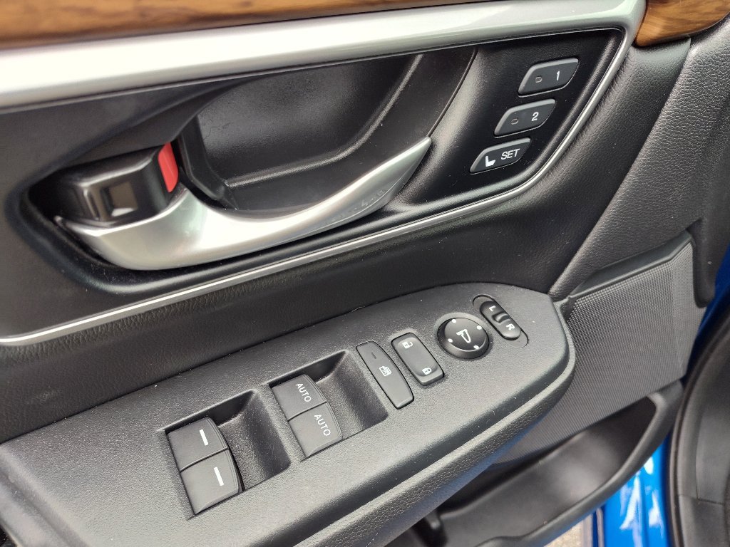 Used 2020 Honda CR-V Touring image 14