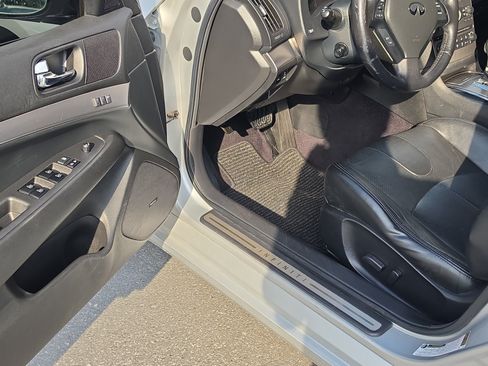 Used 2013 INFINITI G37 x Sedan w/ Premium Pkg AWD/4WD image 11