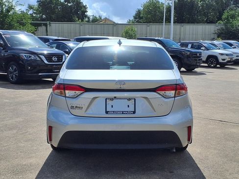 Used 2026 Toyota Corolla LE FWD image 8