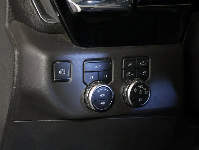 Used 2024 GMC Sierra 1500 SLT AWD/4WD image 28