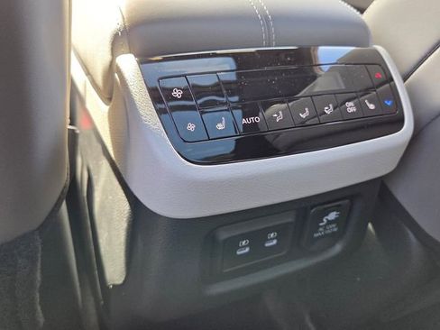 New 2026 INFINITI QX60 Autograph w/ Dark Cargo Package image 17