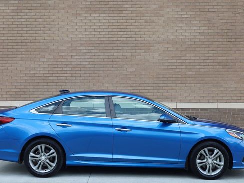 Used 2018 Hyundai Sonata SEL FWD image 2
