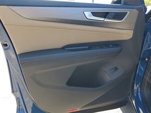 New 2026 Volkswagen Atlas Cross Sport SE image 18