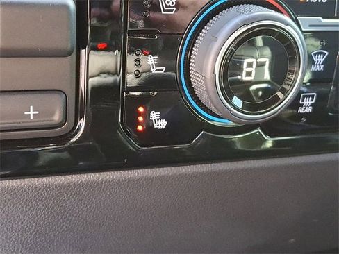 Used 2024 Chevrolet Silverado 1500 High Country w/ Technology Package image 25