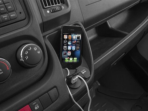 Used 2014 RAM ProMaster 2500 w/ Interior Convenience Group image 19