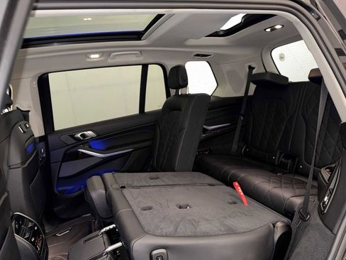 Used 2023 BMW X7 xDrive40i w/ Executive Package image 22