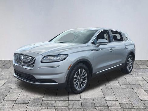 Used 2023 Lincoln Nautilus Reserve FWD image 3