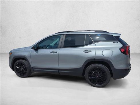 Used 2024 GMC Terrain SLE w/ Driver Convenience Package AWD/4WD image 8