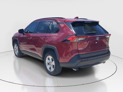 Used 2021 Toyota RAV4 XLE image 5