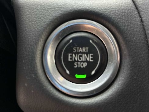 Certified 2021 Chevrolet Suburban RST image 17