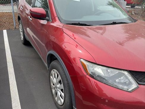 Used 2016 Nissan Rogue S w/ Appearance Package image 3