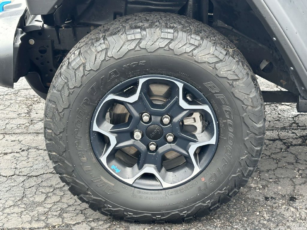 Used 2022 Jeep Wrangler Unlimited Rubicon 4xe AWD/4WD image 9