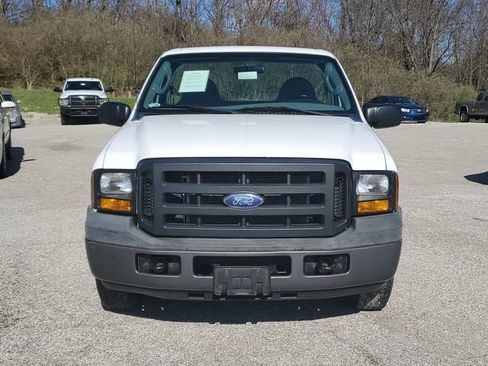 Used 2006 Ford F250 XL image 2
