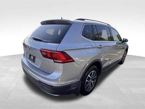 Used 2020 Volkswagen Tiguan SE FWD image 7