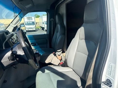 Used 2019 Ford E-350 and Econoline 350 Super Duty RWD image 14