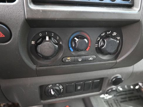 Used 2007 Nissan Xterra X w/ Power Pkg AWD/4WD image 28