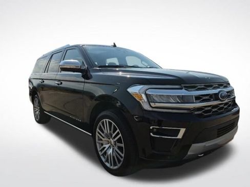 Used 2023 Ford Expedition Max Platinum AWD/4WD image 3