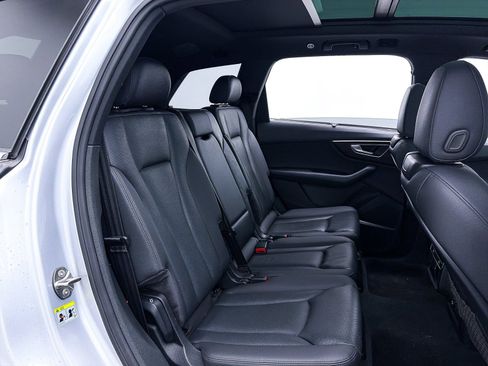 Used 2021 Audi Q7 3.0T Prestige w/ Prestige Package image 37