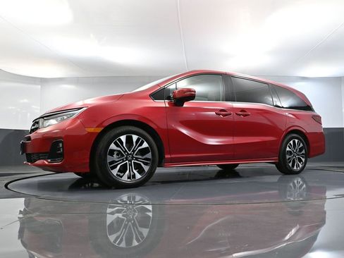 Used 2025 Honda Odyssey Elite image 62