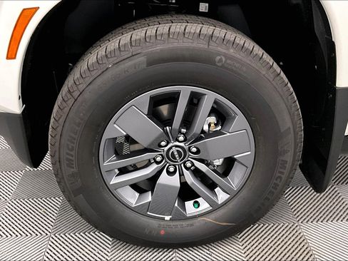 New 2025 Nissan Frontier SV AWD/4WD image 24