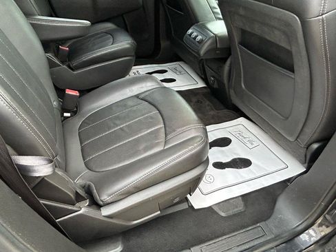 Used 2016 Buick Enclave Leather FWD image 11