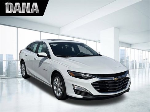 Used 2022 Chevrolet Malibu LT image 1