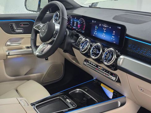 New 2026 Mercedes-Benz GLB 250 4MATIC image 27