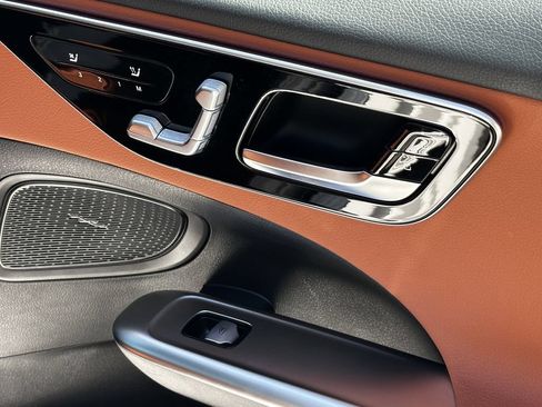 Certified 2025 Mercedes-Benz C 300 Sedan image 17