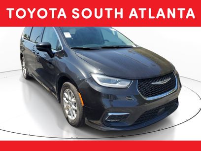 Used 2023 Chrysler Pacifica Touring-L