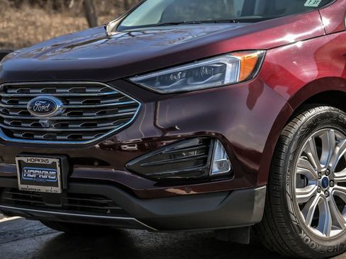 Used 2022 Ford Edge Titanium w/ Equipment Group 301A image 2